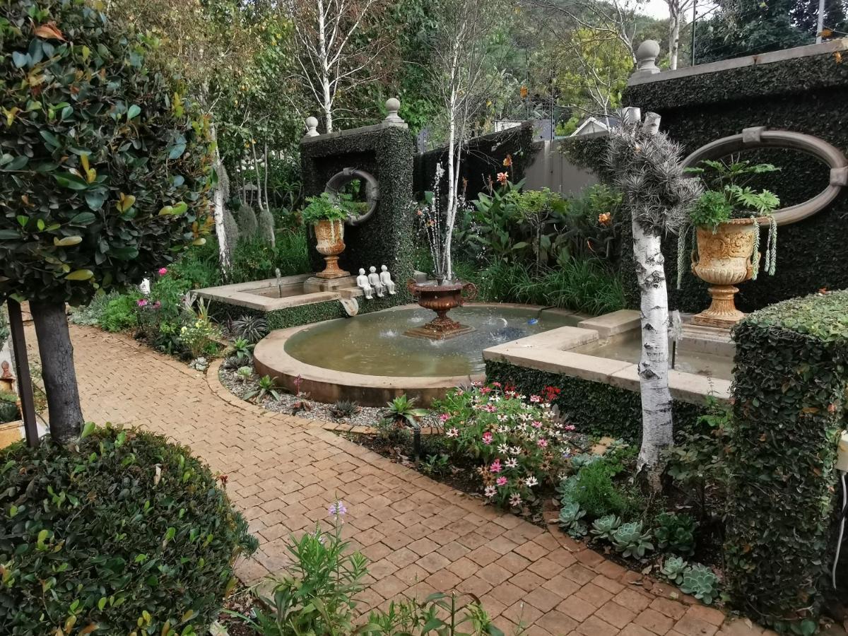 At 98 On Lynburn Guest House Pretoria-Noord Exterior foto